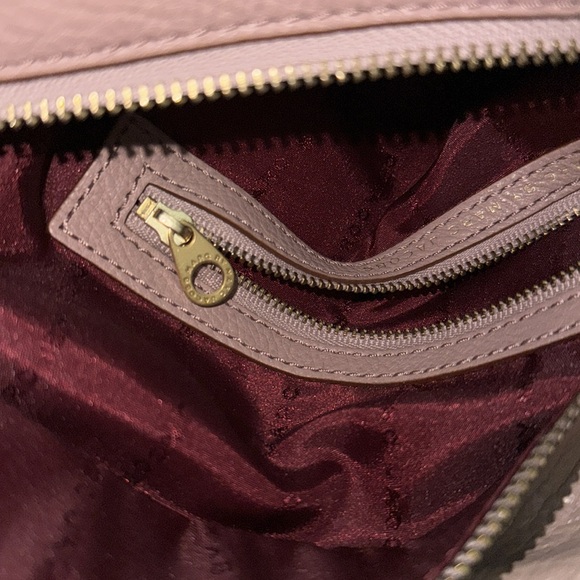 NWOT Marc by Marc Jacobs Satchel is beautiful and comes with a dust bag - Picture 4 of 6